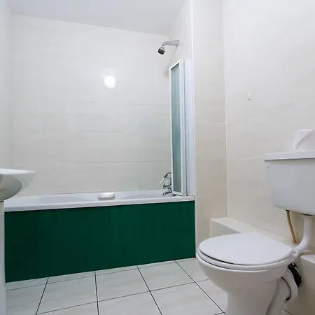 Bay Hostel